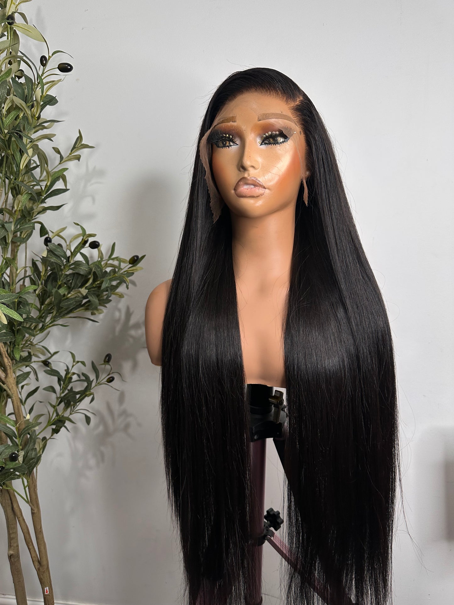 30 inches SDD Vietnamese bone straight , 350g with 13 by6 HD frontal.
