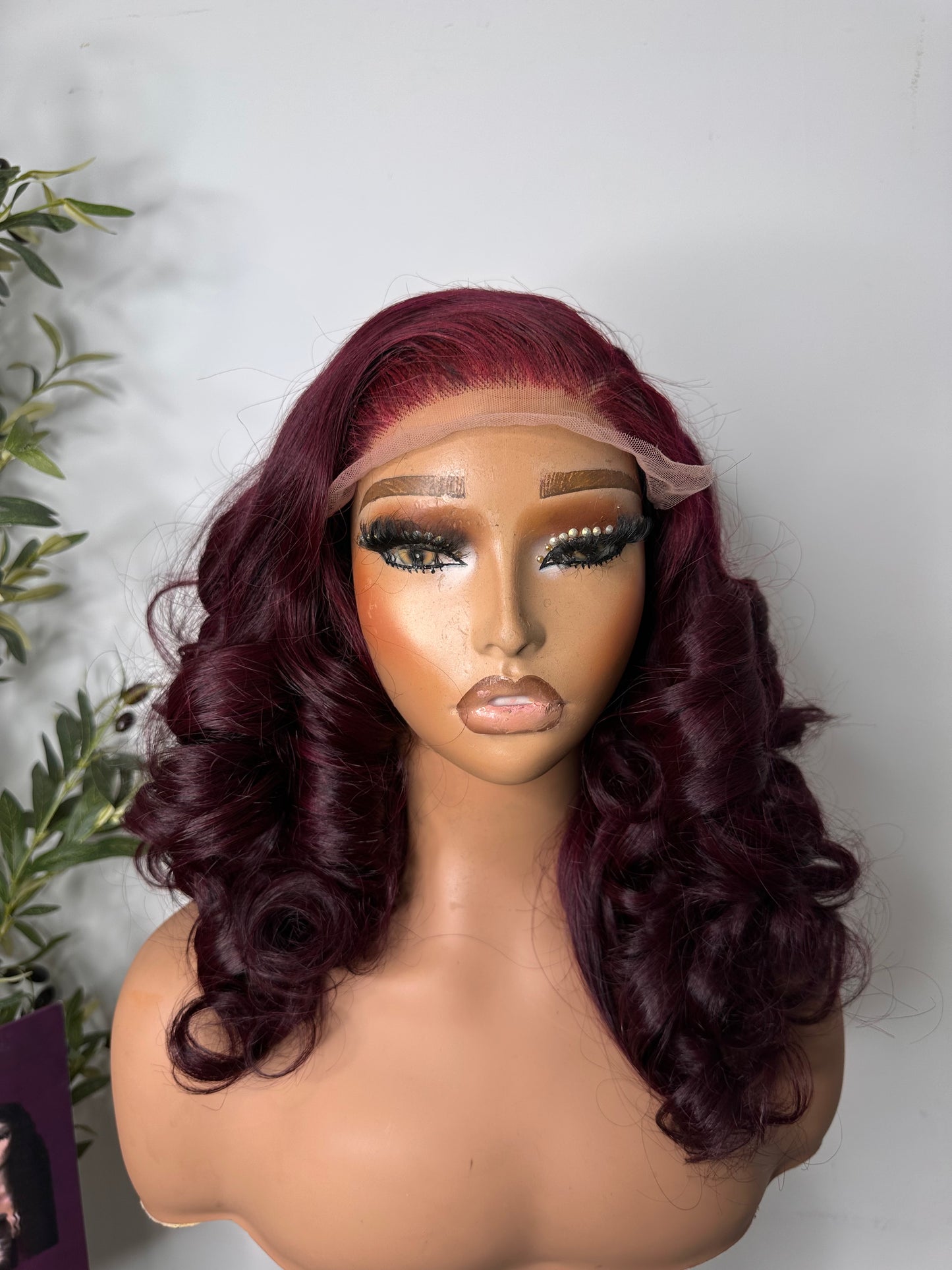 16 inches SDD Vietnamese bouncy unit, 350g density with 5by5 closure. 100% human hair.