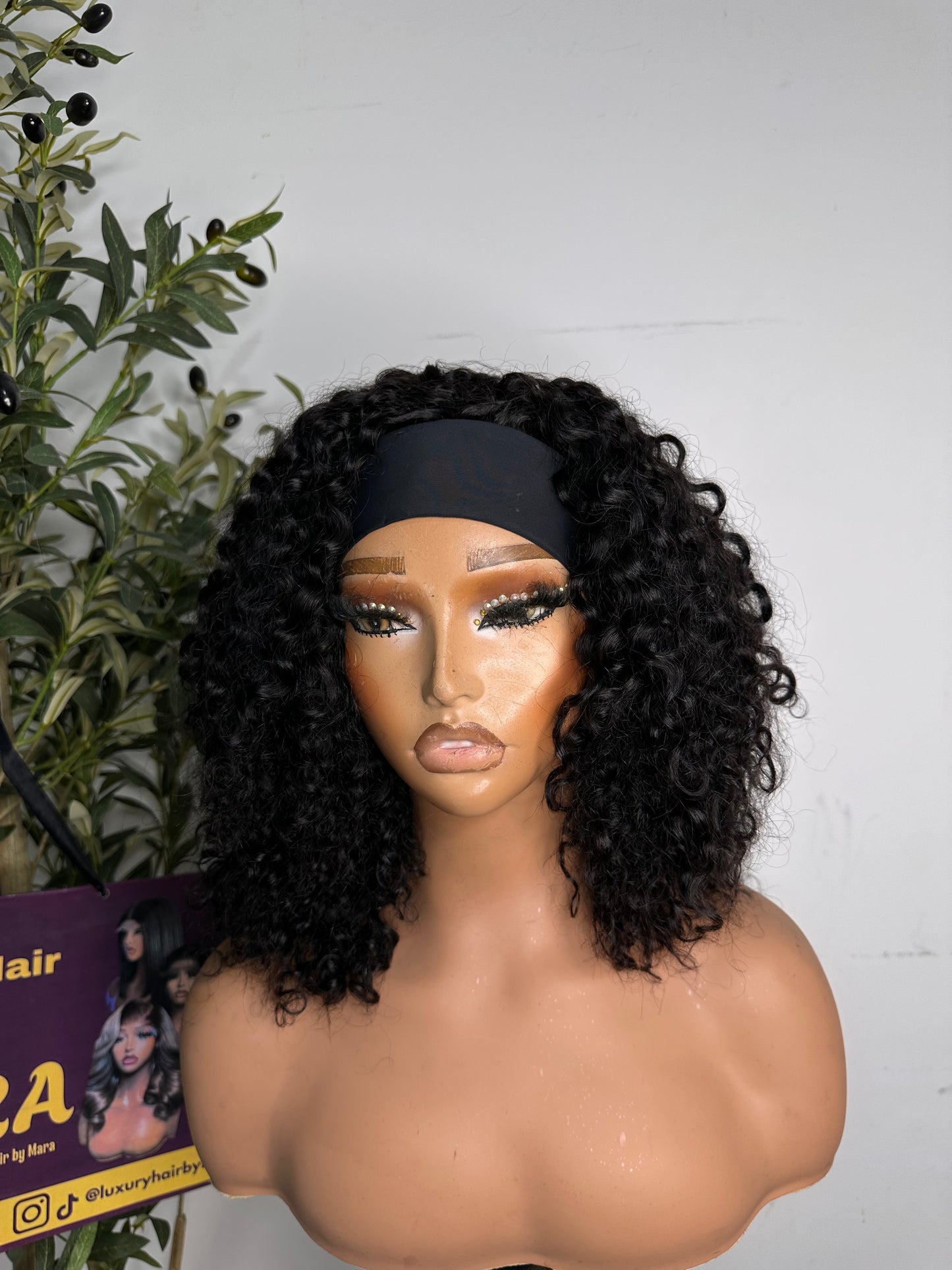 Beautiful SDD headband wig, curly unit, 250g perfect for everyday wear easy maintenance wig. Natural colour.