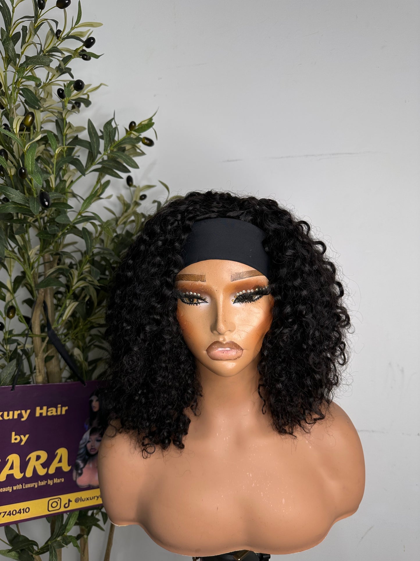 Beautiful SDD headband wig, curly unit, 250g perfect for everyday wear easy maintenance wig. Natural colour.