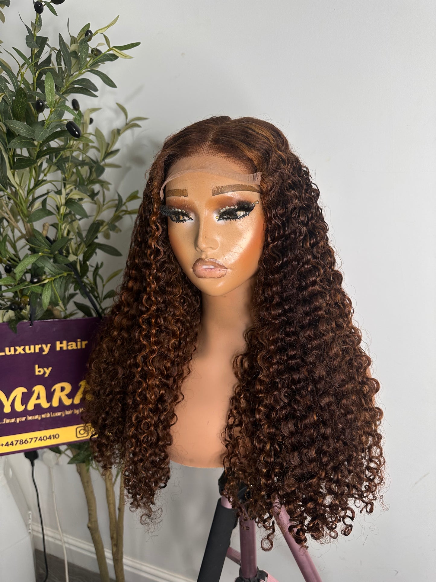 26 inches SDD French curls, 350g density with 5by5 closure. Piano colour.