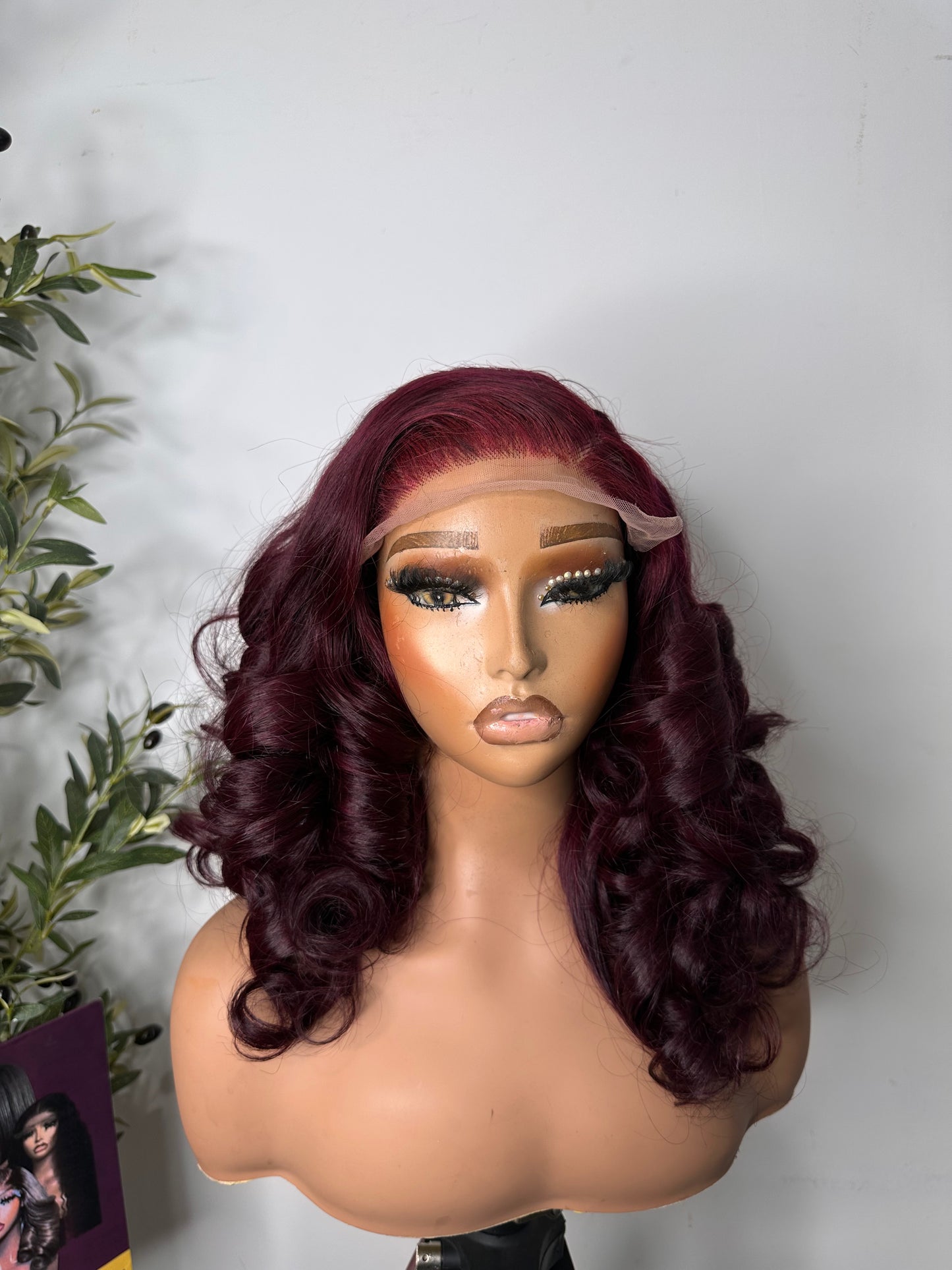 16 inches SDD Vietnamese bouncy unit, 350g density with 5by5 closure. 100% human hair.