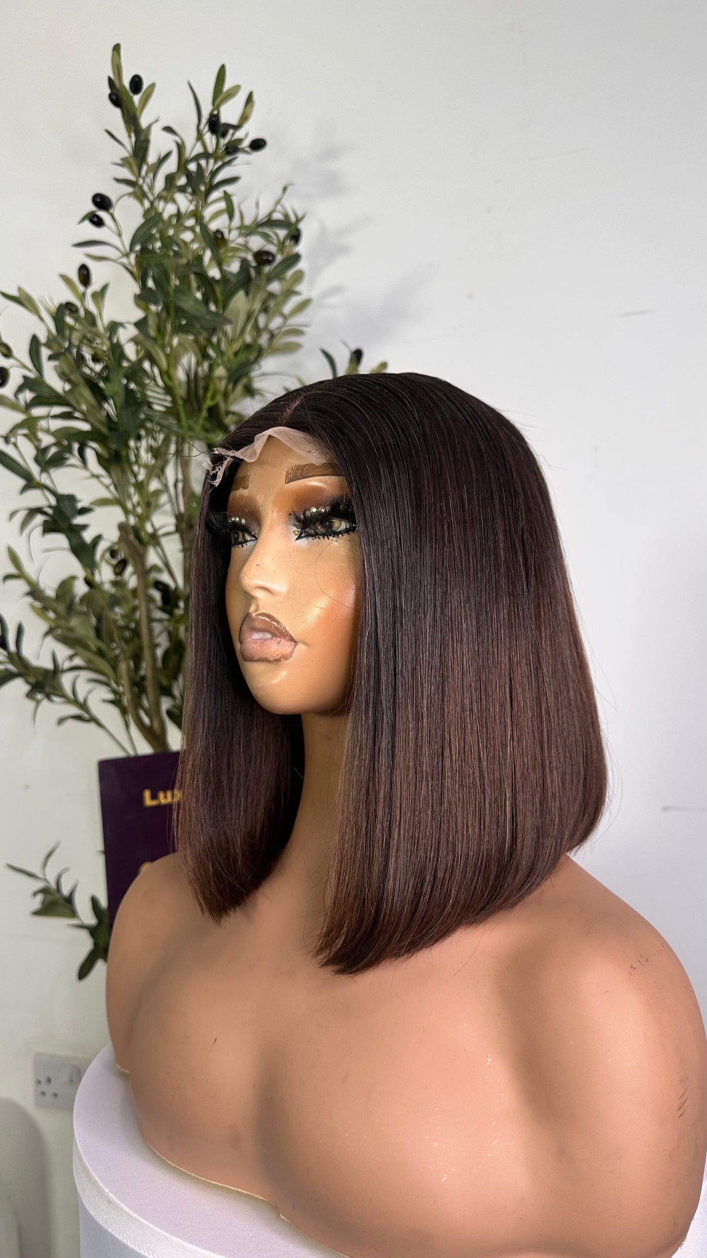 10 inches SDD Vietnamese bone straight, 240g density with 2by6 closure. 100% human hair. Ombre brown
