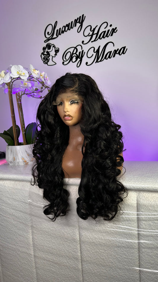 24 inches SDD Indonesian bounce, 550g with 5by5 glueless closure. Natural colour.